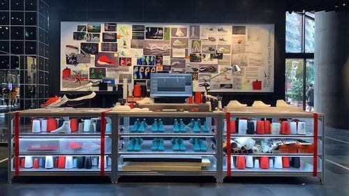 耐克新门店变身健身房 diy工厂,鞋子售价竟高达7000元
