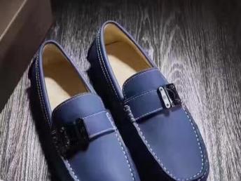 图 一比一经典路易威登男士时尚休闲鞋厂家批发指南